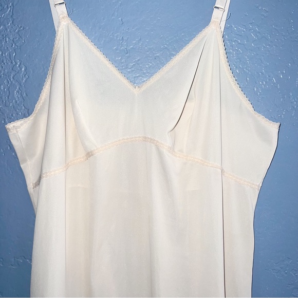 Lorraine 1970s Cream Vintage Slip Dress Size Tall 38/ Large - Picture 8 of 10